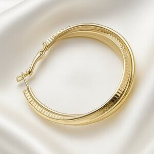 Polished Gold Ribbed Twist Hoop Earrings – Classic Textured Statement Jewelry